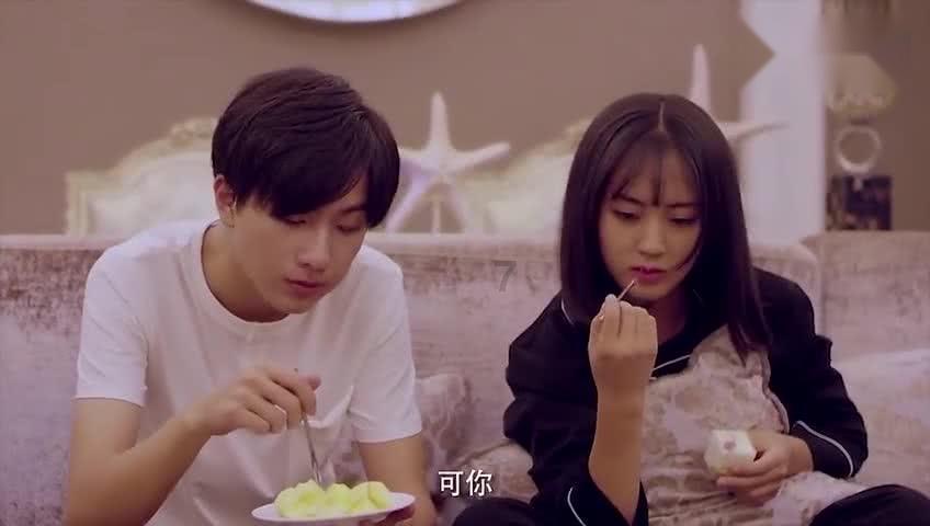 三大指数集体翻红，科创100ETF基金(588220)上涨2.42%，盘中成交额超4亿元